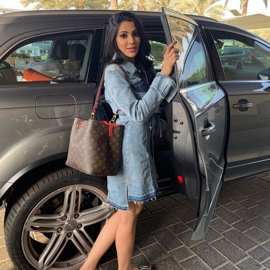 Nikki Tamboli Car Audi Q5