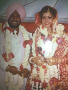 Amar Noorie marrieage pic with her husband