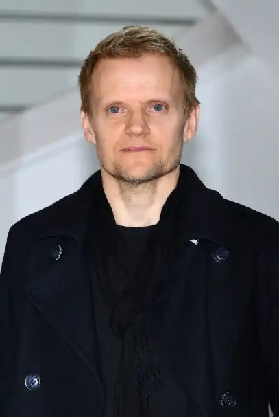 Marc Warren – Biography, Facts & Life Story - BigNameBio