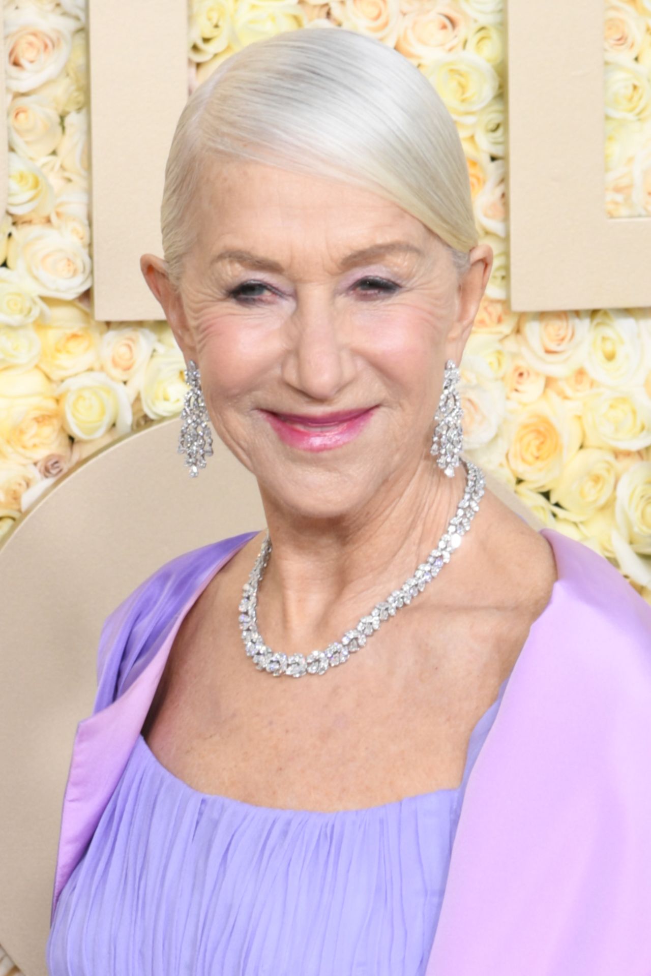 Helen Mirren At Golden Globe Awards 2024 BigNameBio   Helen Mirren At Golden Globe Awards 2024 2 